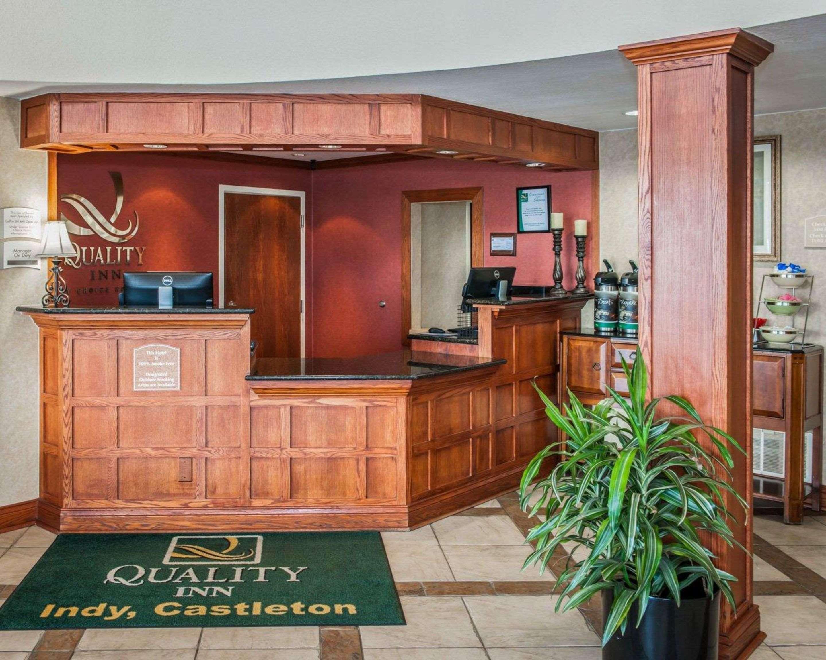 Quality Inn Castleton Eksteriør billede