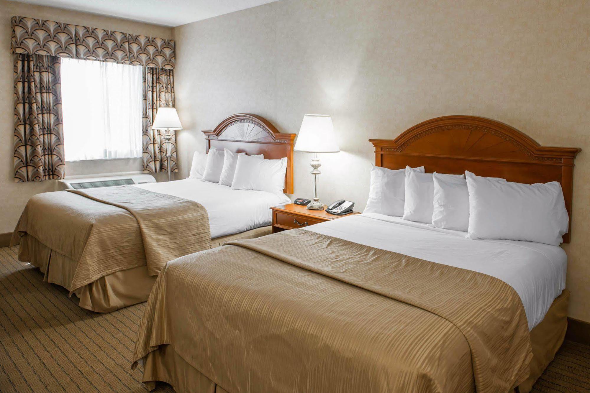 Quality Inn Castleton Eksteriør billede